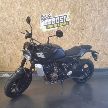 HUSQVARNA 801 SVARTPILEN...