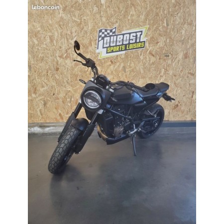 Husqvarna 701 svartpilen 2019