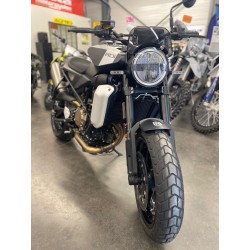 HUSQVARNA 801 SVARTPILEN 2024